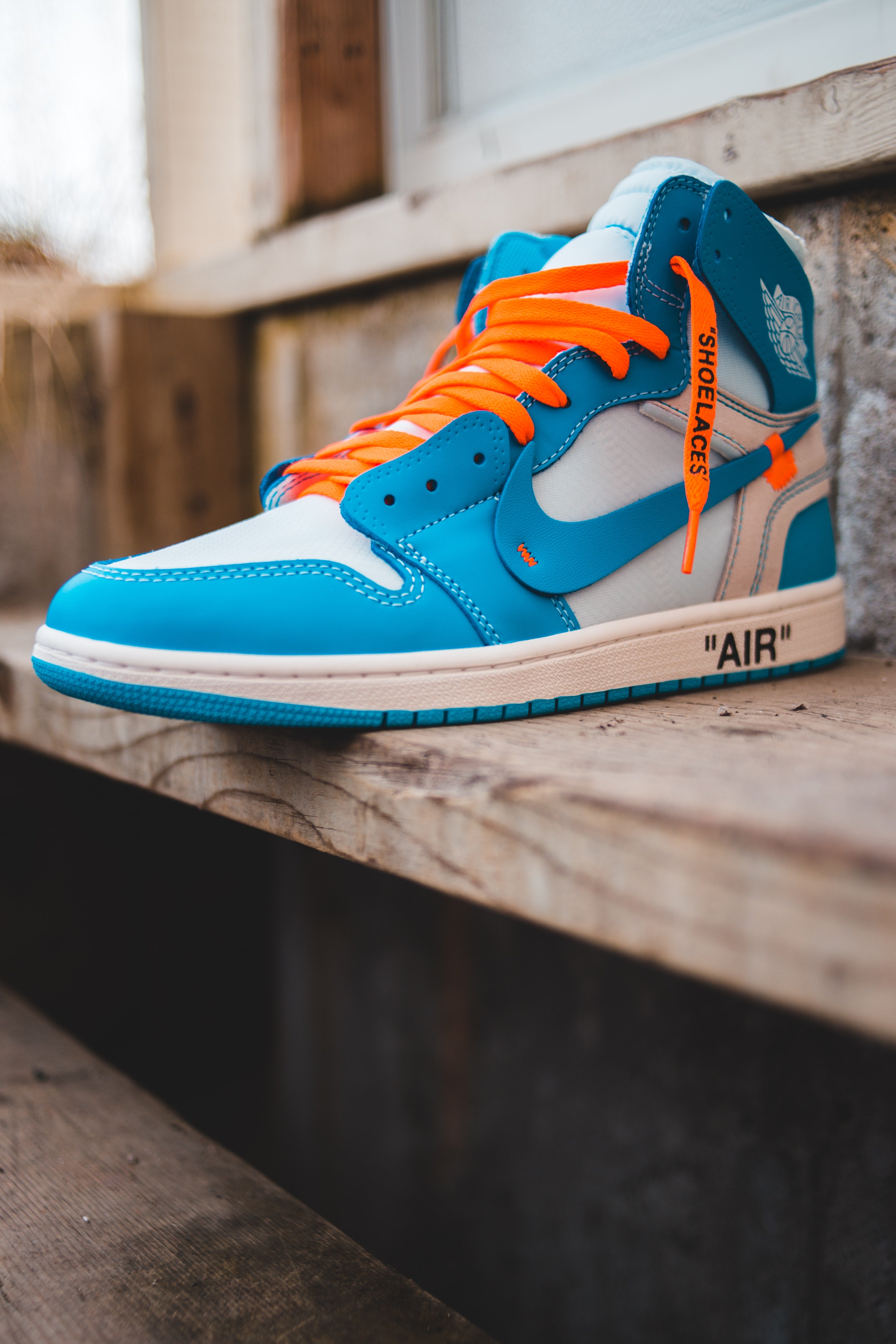 Jordan 1 x Off-White "UNC"